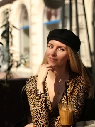 Illustrative profile photo of a sugar baby in Brisbane